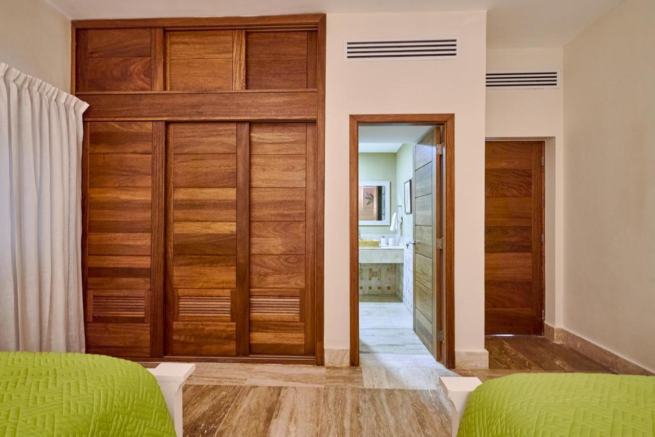 Costa Atlantica Punta Cana - Beach Vacation Condos المظهر الخارجي الصورة